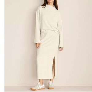 Lou & Grey scubasoft Skirt&mock neck top matching set in light oyster weathered